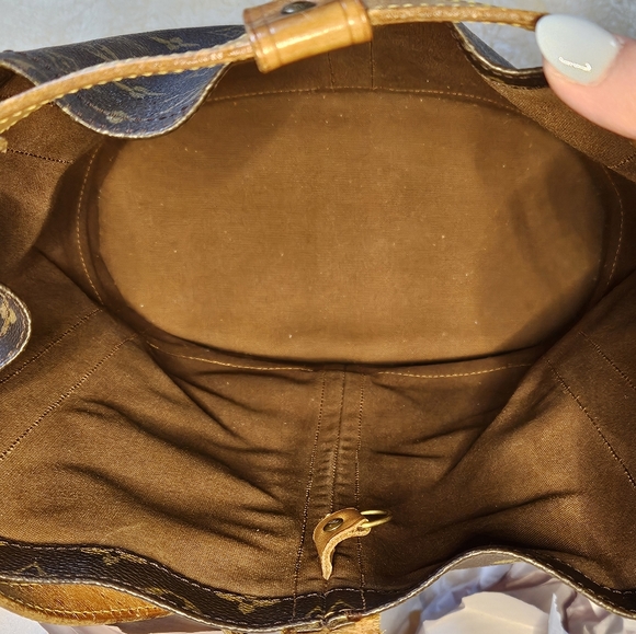 Louis Vuitton Randonnee GM Backpack Shoulder Bag *EUC* Hard to Find!! - Picture 11 of 16